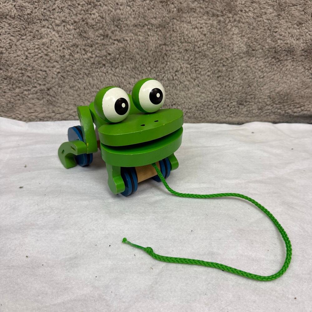 Melissa & Doug Frolicking Frog Pull Toy Wooden Pull Along Rolling Toddler Green